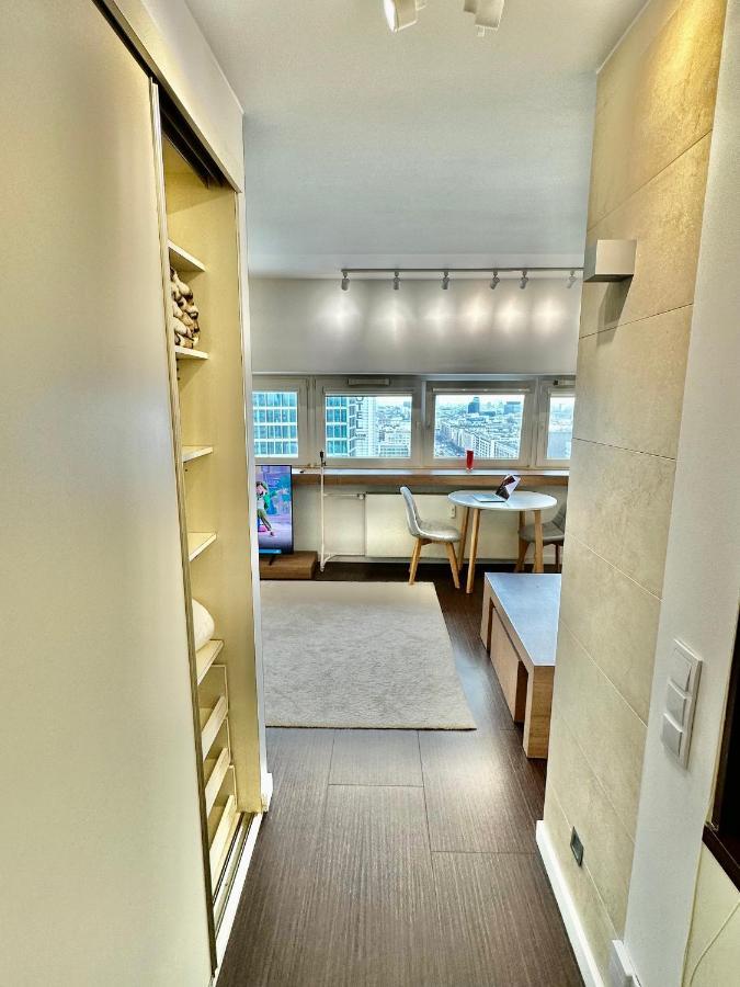 Top Metro X2 Fast Wifi 400 Mbs 70'Tv Netflix Hbo Max Appletv+ Disney+ Warschau Exterior foto