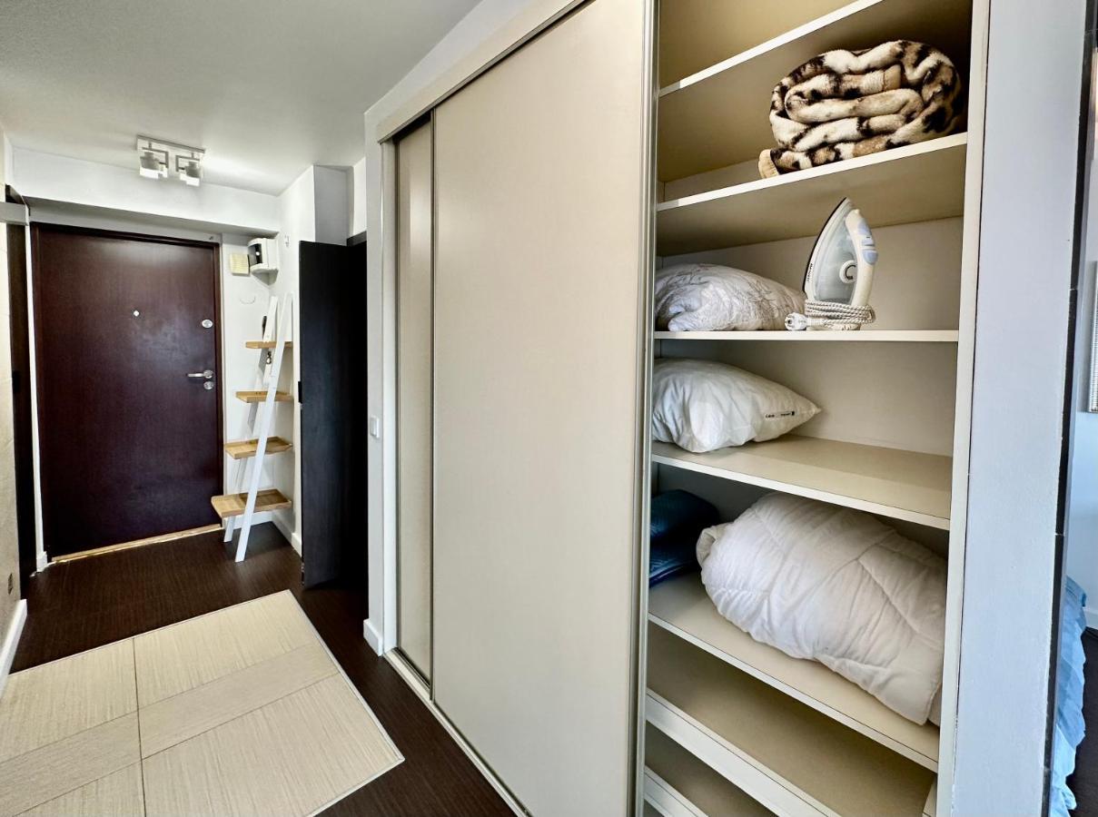 Top Metro X2 Fast Wifi 400 Mbs 70'Tv Netflix Hbo Max Appletv+ Disney+ Warschau Exterior foto